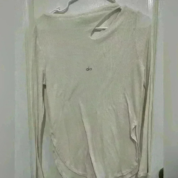 Alo open shoulder top ribbed peak long sleeve ivory size xs small - Picture 4 of 5